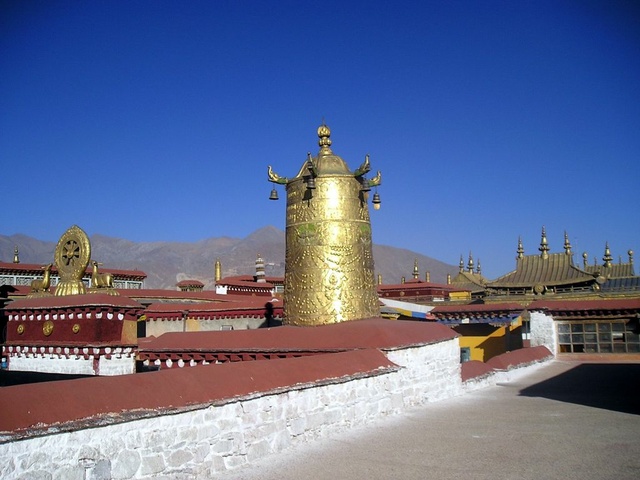 Lhasa - Jokhang Temple