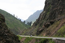 Road up to Abra Anticona