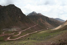 Road up to Abra Anticona