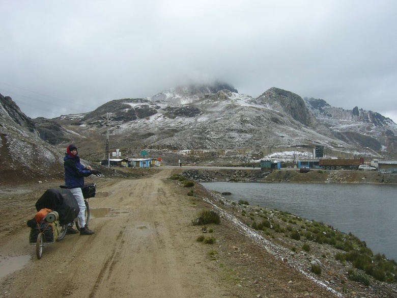 Lake on Abra de Anticona Pass (4818 m.a.s.l.)