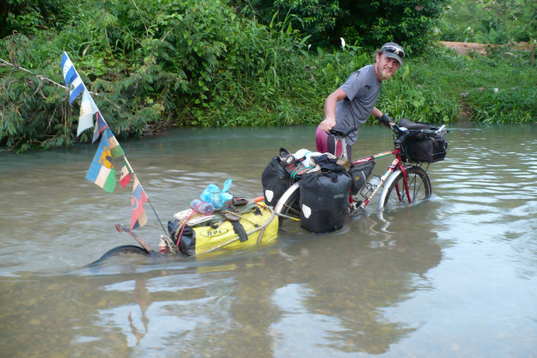 Crossing the river before Waspan