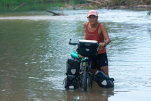 Dasa crossing the river before Waspan